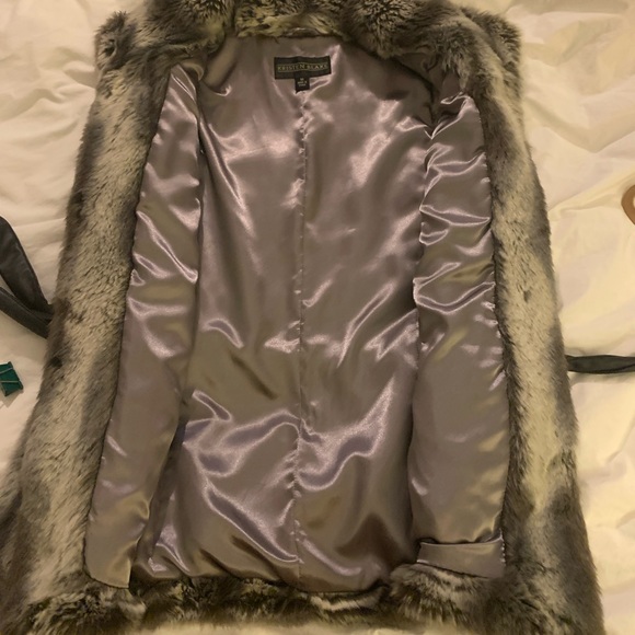 Kristen Blake faux fur vest - Picture 5 of 6